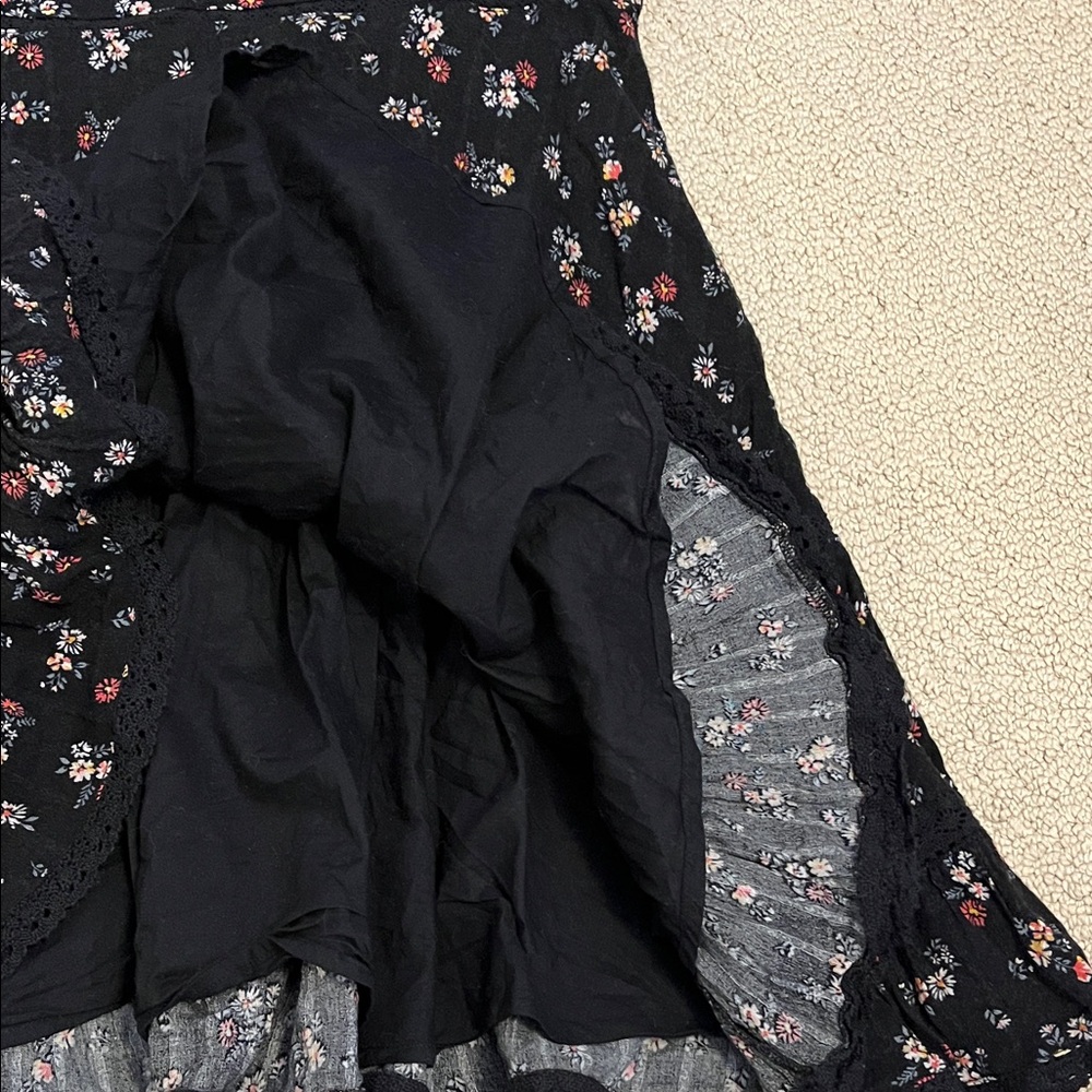 Women’s juniors American Eagle Floral Black Dress - Picture 4 of 6